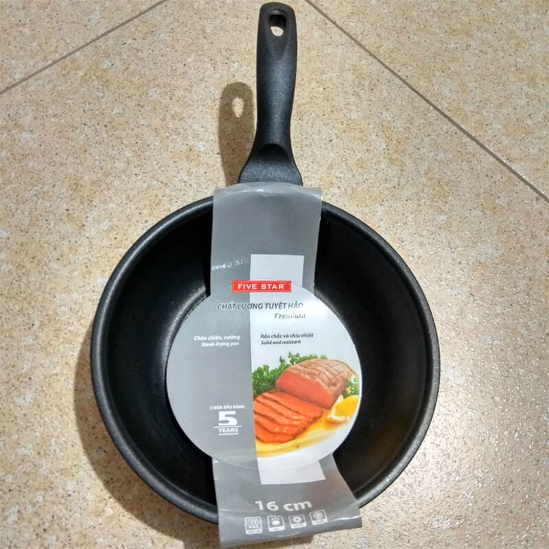 Đường kính 16cm cùng kiểu dáng sâu lòngĐường kính 16cm cùng kiểu dáng sâu lòng