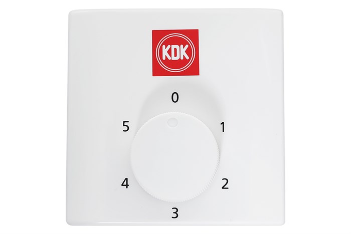 5 cấp độ gió điều chỉnh dễ dàng với điều khiển hộp số tiện lợi