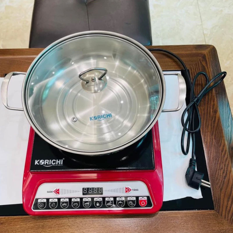 Bếp từ đơn Kirochi KRC-3381 màu đỏ - ảnh thực tế