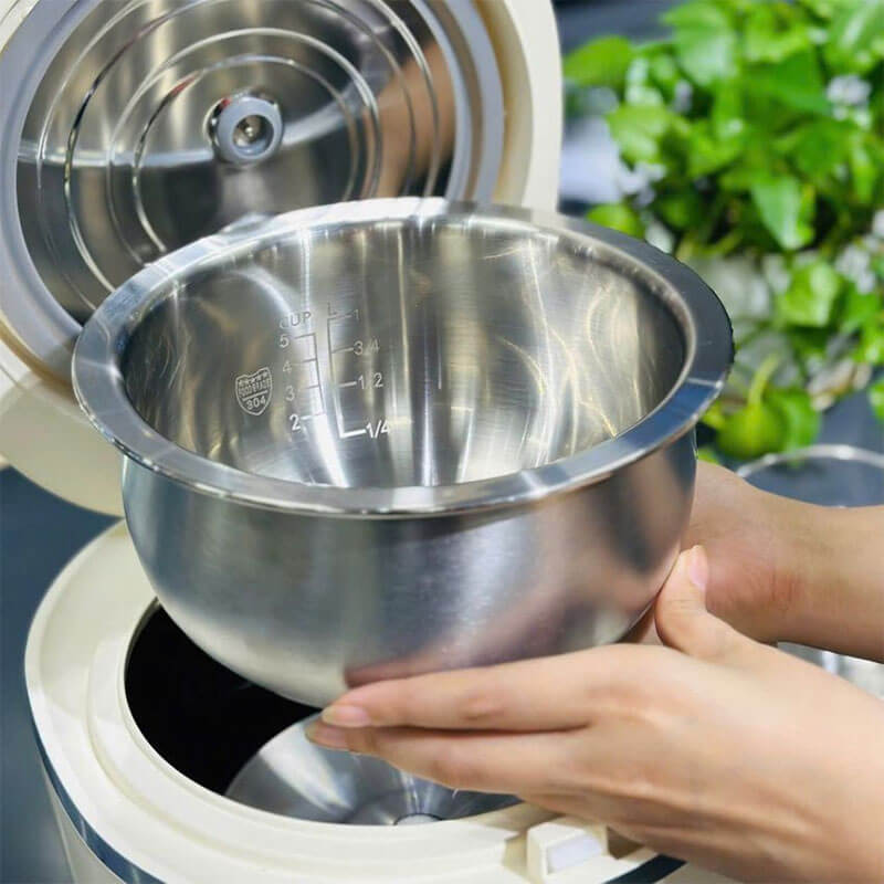 Lòng nồi cơm điện tử UNIE URC612 - ảnh thực tế